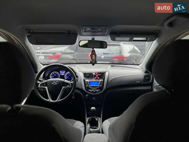 Седан Hyundai Accent 2013 в Ужгороді фото 10 Седан Hyundai Accent 2013 в Ужгороді