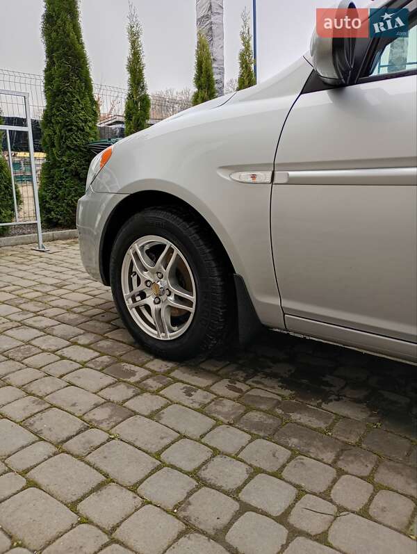 Седан Hyundai Accent 2008 в Самборе