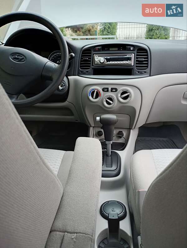 Седан Hyundai Accent 2008 в Самборе