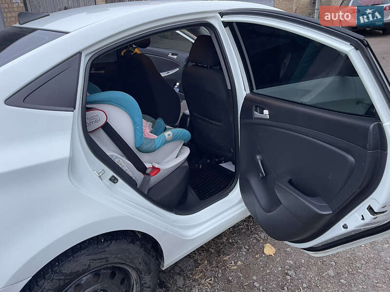 Седан Hyundai Accent 2011 в Киеве фото 13 Седан Hyundai Accent 2011 в Киеве