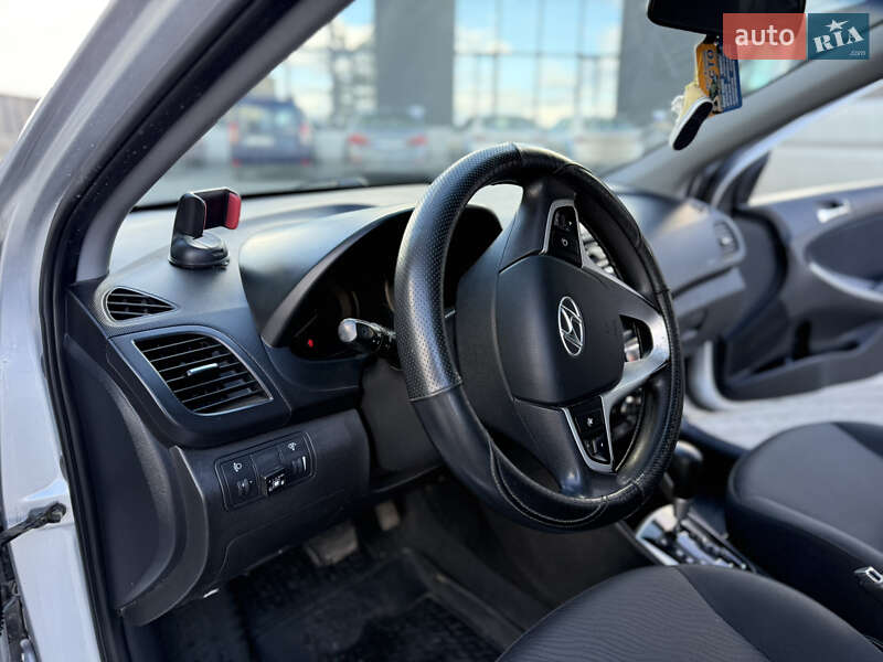 Седан Hyundai Accent 2011 в Тернополе фото 32 Седан Hyundai Accent 2011 в Тернополе
