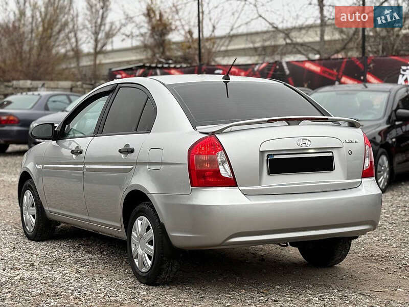 Седан Hyundai Accent 2007 в Днепре