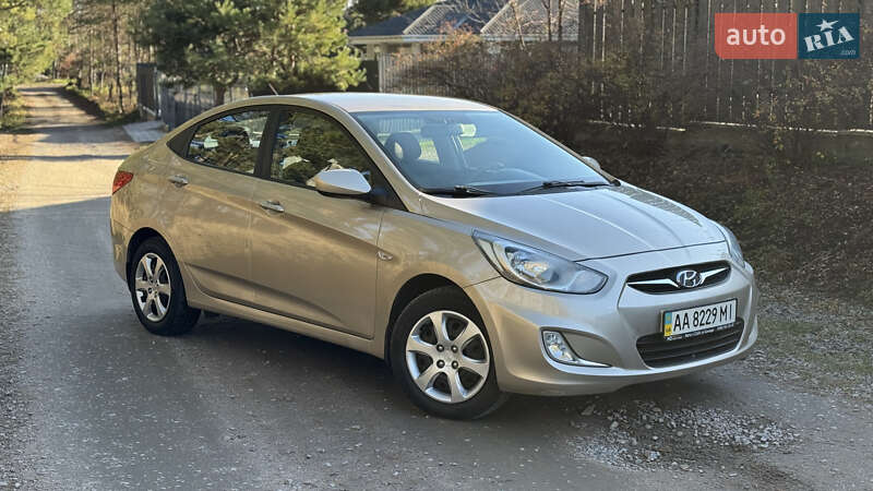 Седан Hyundai Accent 2012 в Василькове