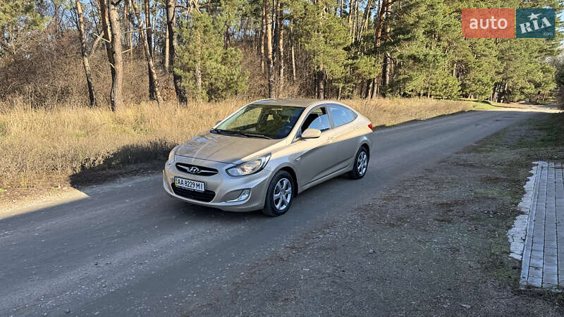 Седан Hyundai Accent 2012 в Василькове