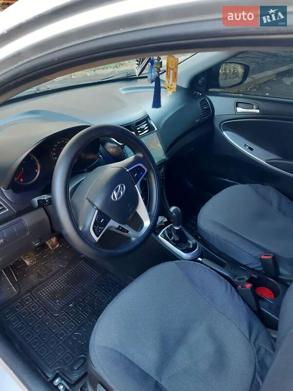 Седан Hyundai Accent 2011 в Львове
