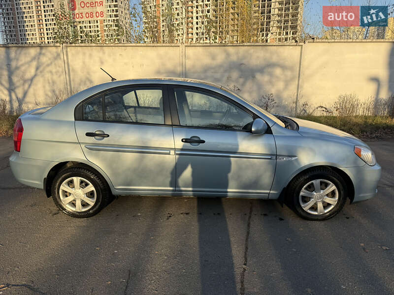 Седан Hyundai Accent 2007 в Киеве