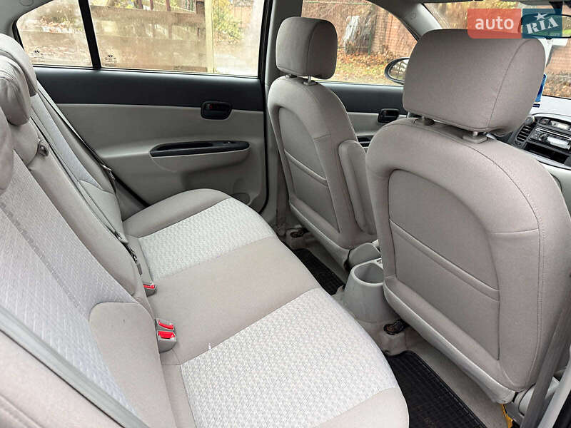 Седан Hyundai Accent 2008 в Киеве