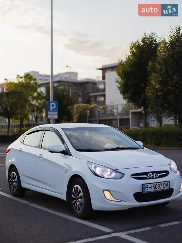 Hyundai Accent