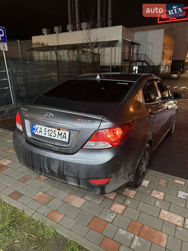 Седан Hyundai Accent 2011 в Киеве