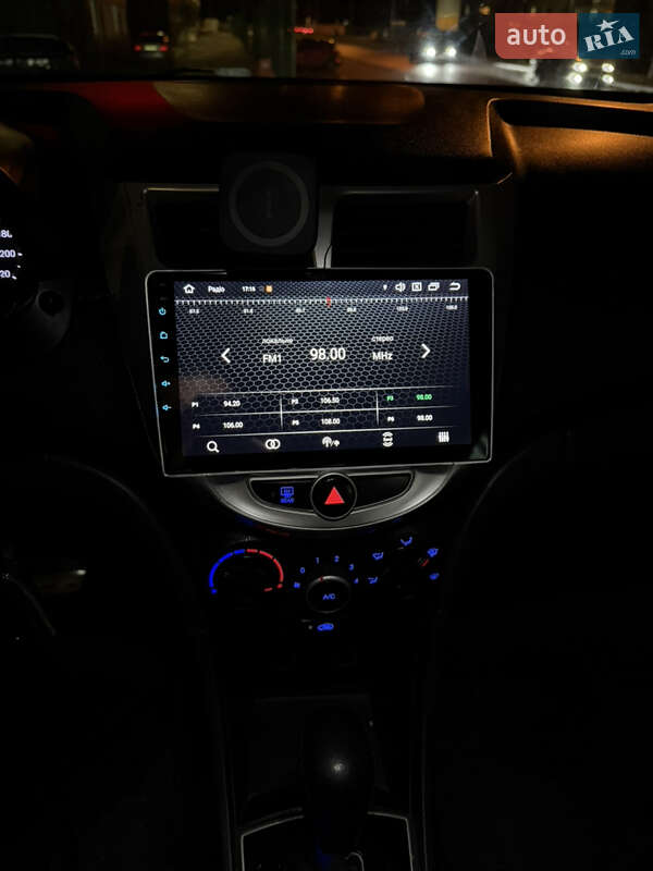 Седан Hyundai Accent 2011 в Киеве