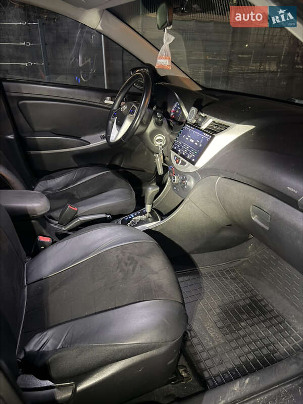 Седан Hyundai Accent 2011 в Киеве