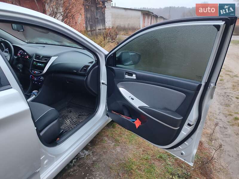 Седан Hyundai Accent 2011 в Шостке