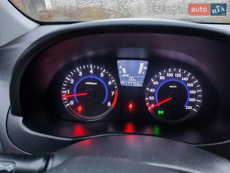 Седан Hyundai Accent 2011 в Шостке