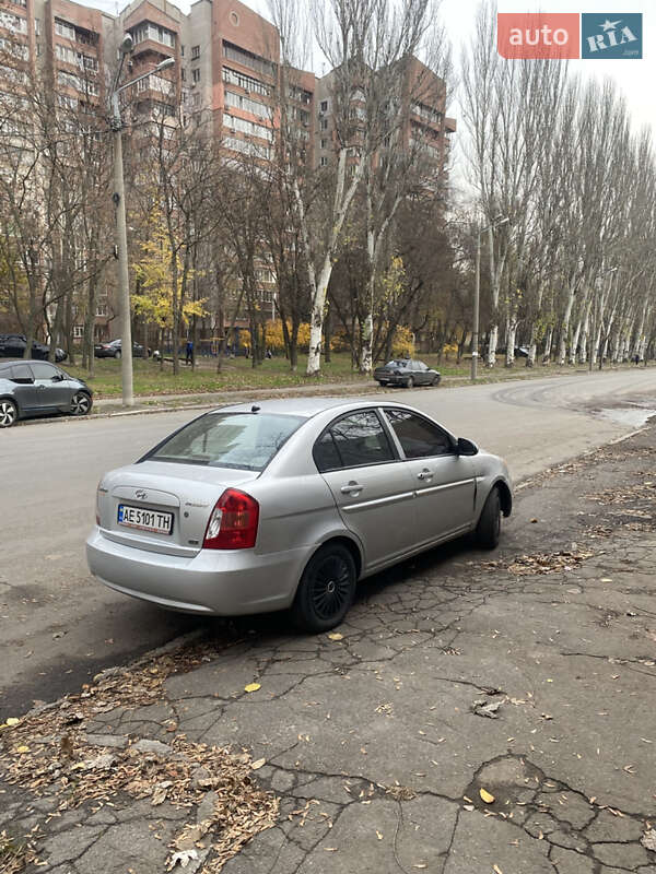 Седан Hyundai Accent 2008 в Днепре