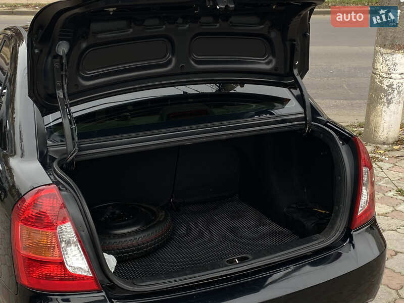 Седан Hyundai Accent 2008 в Николаеве