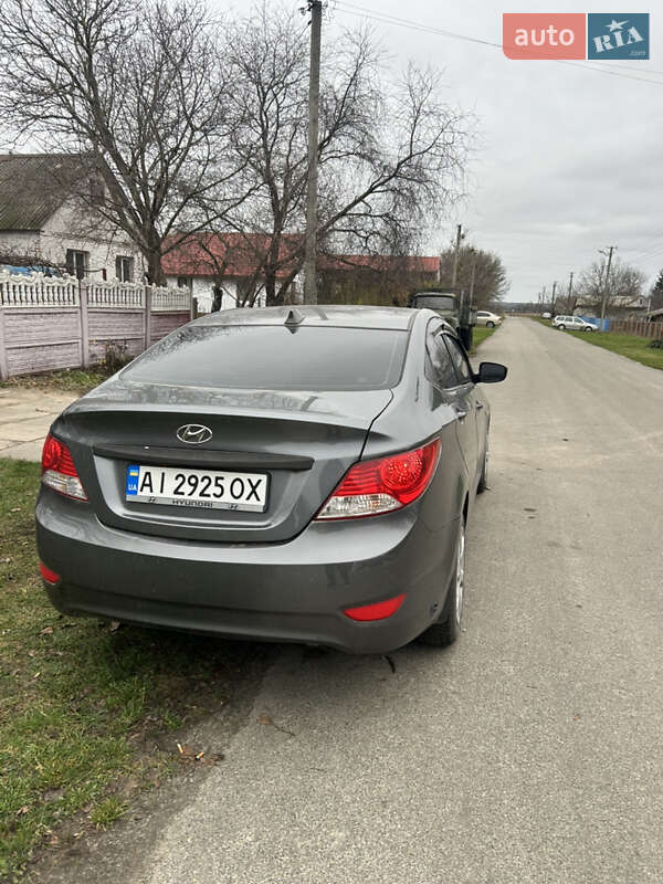 Седан Hyundai Accent 2013 в Макарове