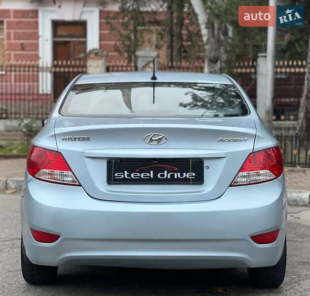 Седан Hyundai Accent 2011 в Николаеве