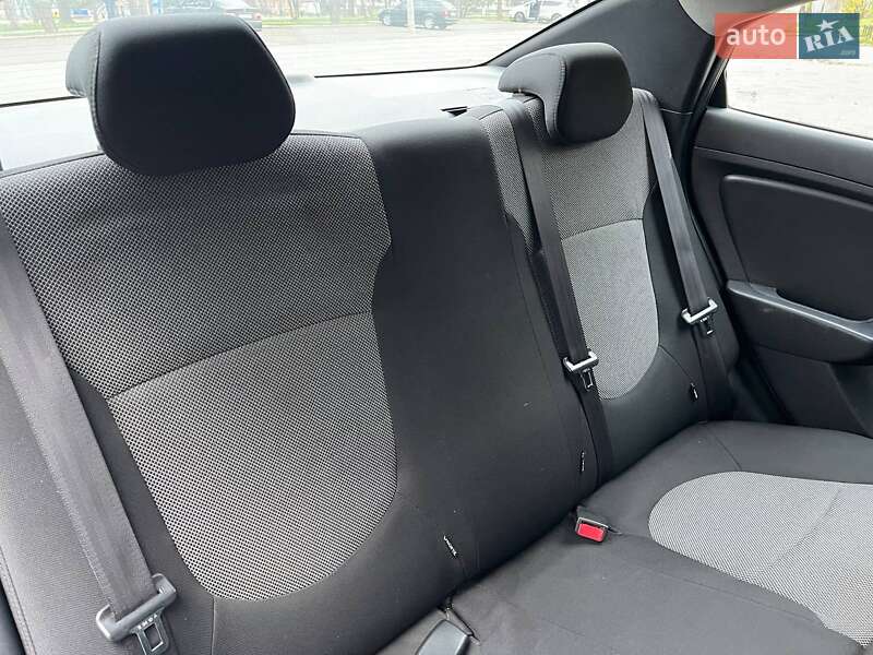 Седан Hyundai Accent 2011 в Николаеве