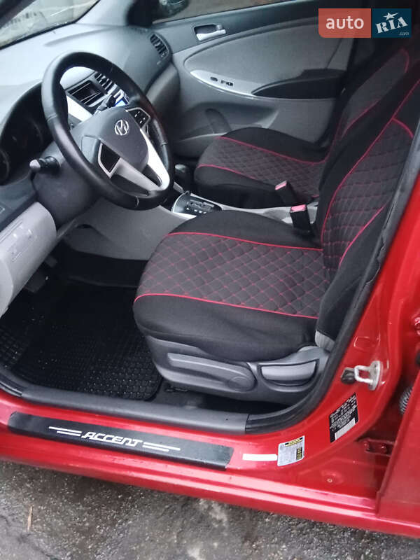 Хэтчбек Hyundai Accent 2012 в Житомире