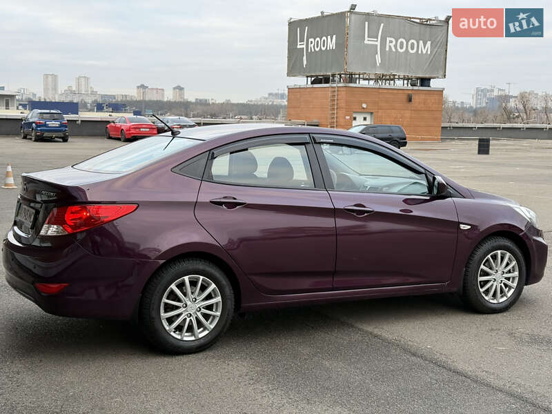 Седан Hyundai Accent 2012 в Киеве