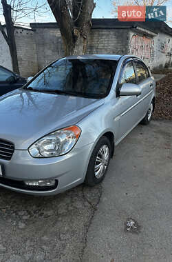 Седан Hyundai Accent 2008 в Днепре
