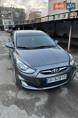Седан Hyundai Accent 2012 в Павлограді