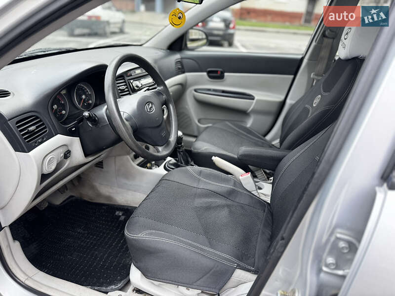 Седан Hyundai Accent 2008 в Чернигове
