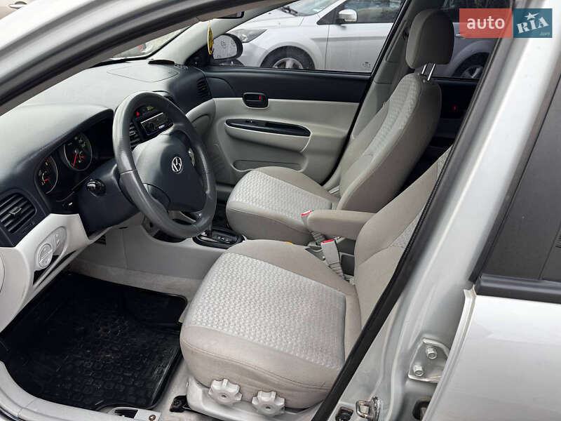 Седан Hyundai Accent 2007 в Днепре