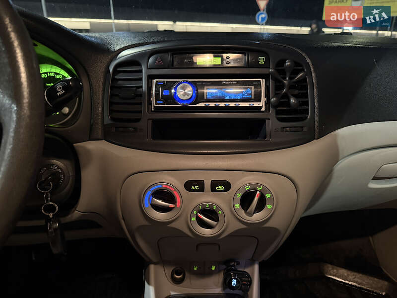 Хетчбек Hyundai Accent 2008 в Мукачевому