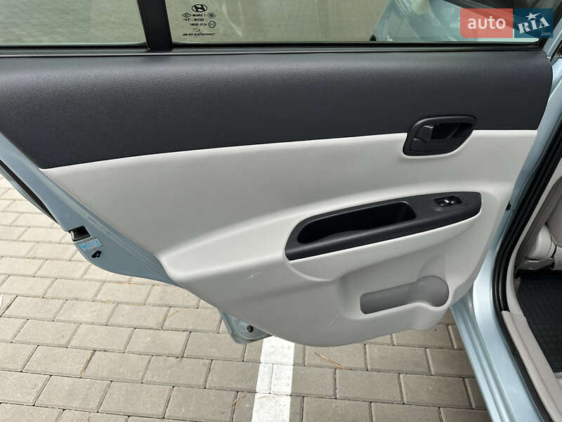 Седан Hyundai Accent 2008 в Киеве