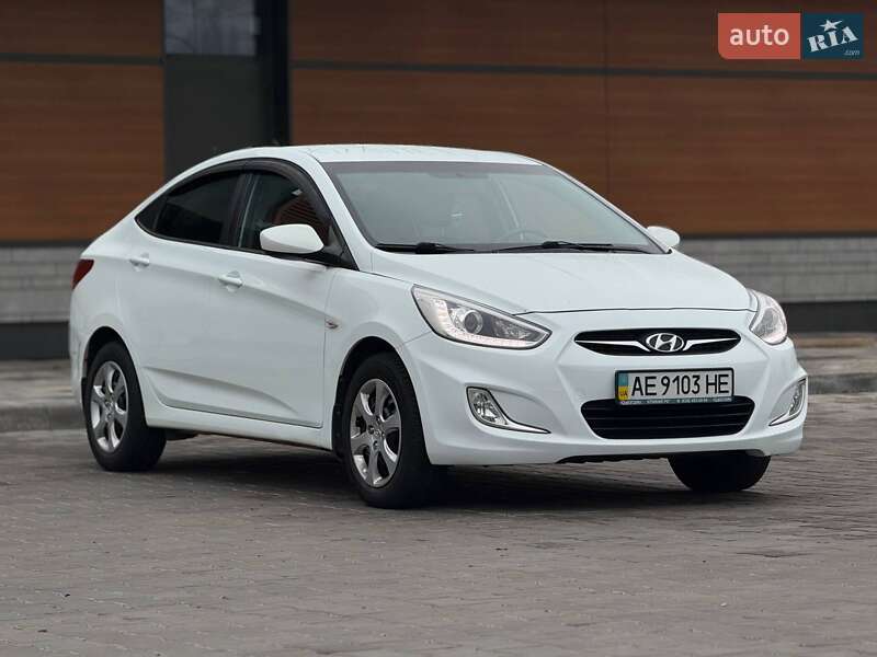 Hyundai Accent 2013