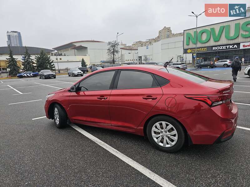 Седан Hyundai Accent 2018 в Киеве