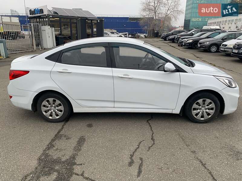 Седан Hyundai Accent 2019 в Києві