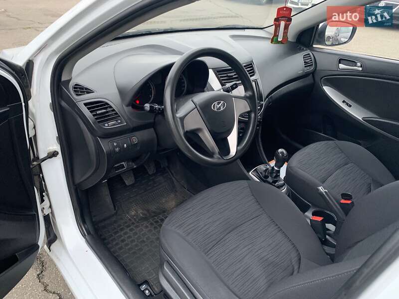 Седан Hyundai Accent 2019 в Києві