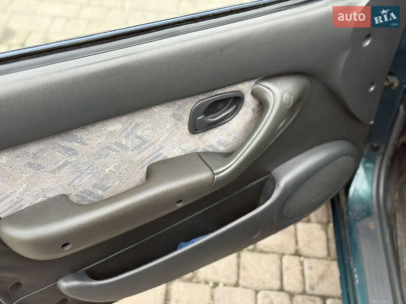 Седан Hyundai Accent 1999 в Одессе