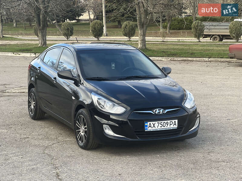 Седан Hyundai Accent 2012 в Лозовій
