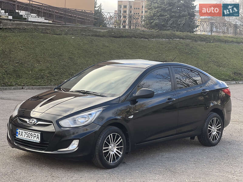 Седан Hyundai Accent 2012 в Лозовій