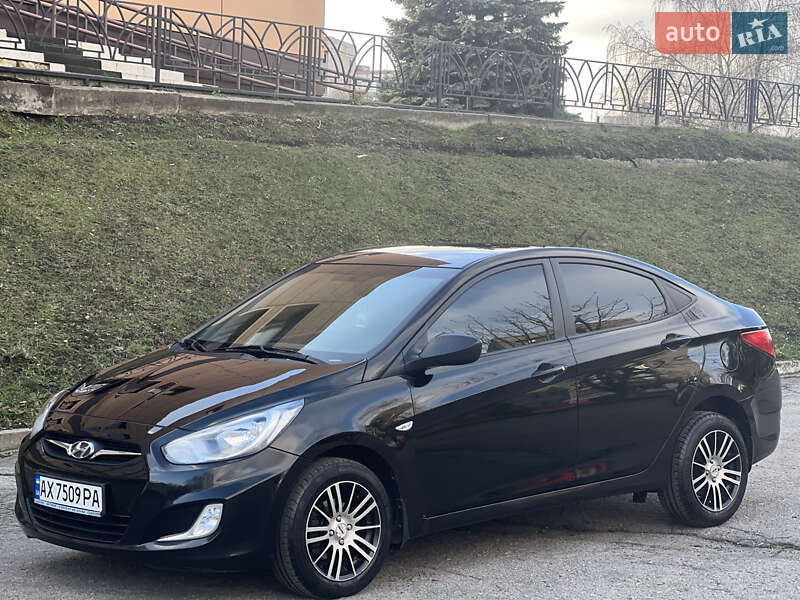 Седан Hyundai Accent 2012 в Лозовій