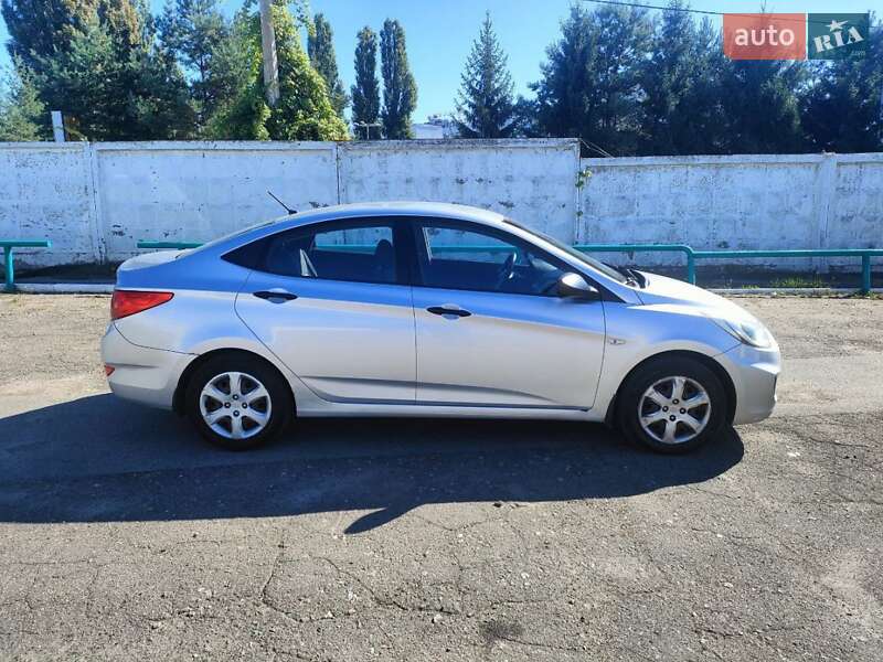 Седан Hyundai Accent 2012 в Киеве фото 3 Седан Hyundai Accent 2012 в Киеве