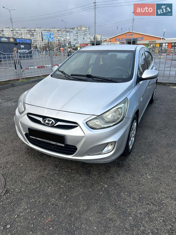 Седан Hyundai Accent 2012 в Харкові фото 9 Седан Hyundai Accent 2012 в Харкові