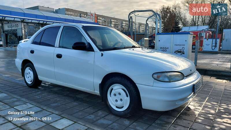 Hyundai Accent 1994 Hyundai Accent 1994