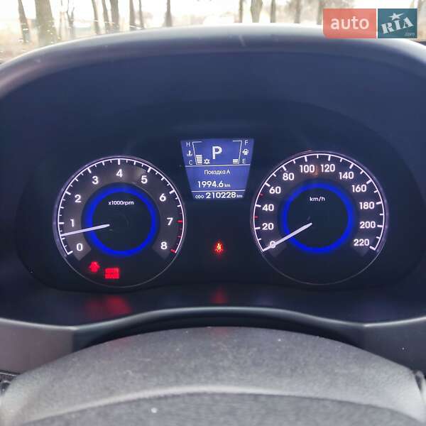 Седан Hyundai Accent 2012 в Ромнах фото 21 Седан Hyundai Accent 2012 в Ромнах