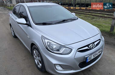 Седан Hyundai Accent 2012 в Днепре
