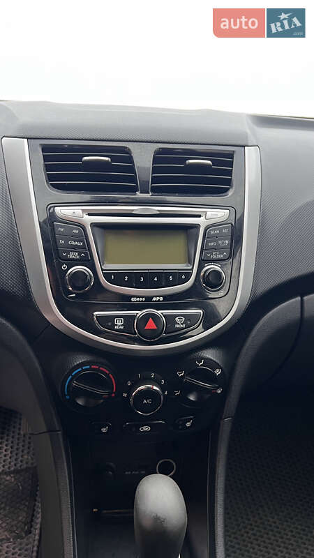 Хетчбек Hyundai Accent 2012 в Харкові