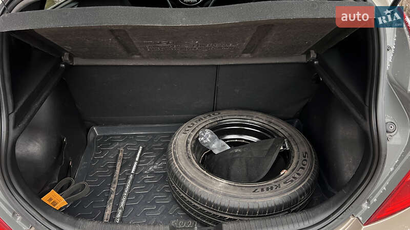 Хетчбек Hyundai Accent 2012 в Харкові