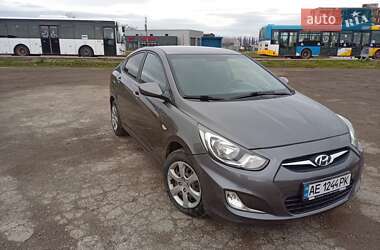 Седан Hyundai Accent 2012 в Ужгороді