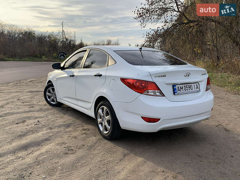 Седан Hyundai Accent 2013 в Радомышле фото 11 Седан Hyundai Accent 2013 в Радомышле