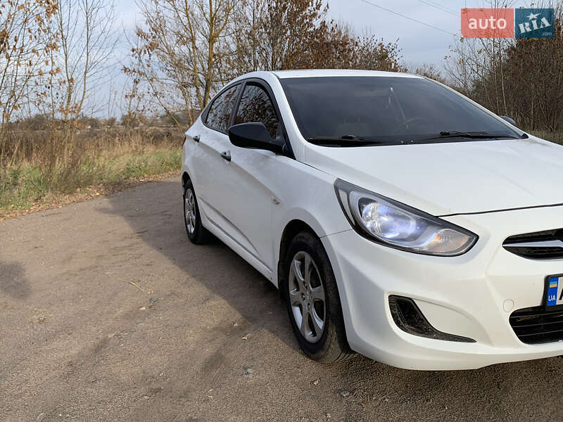 Седан Hyundai Accent 2013 в Радомышле фото 16 Седан Hyundai Accent 2013 в Радомышле