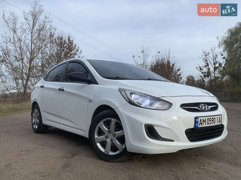 Седан Hyundai Accent 2013 в Радомышле фото 31 Седан Hyundai Accent 2013 в Радомышле
