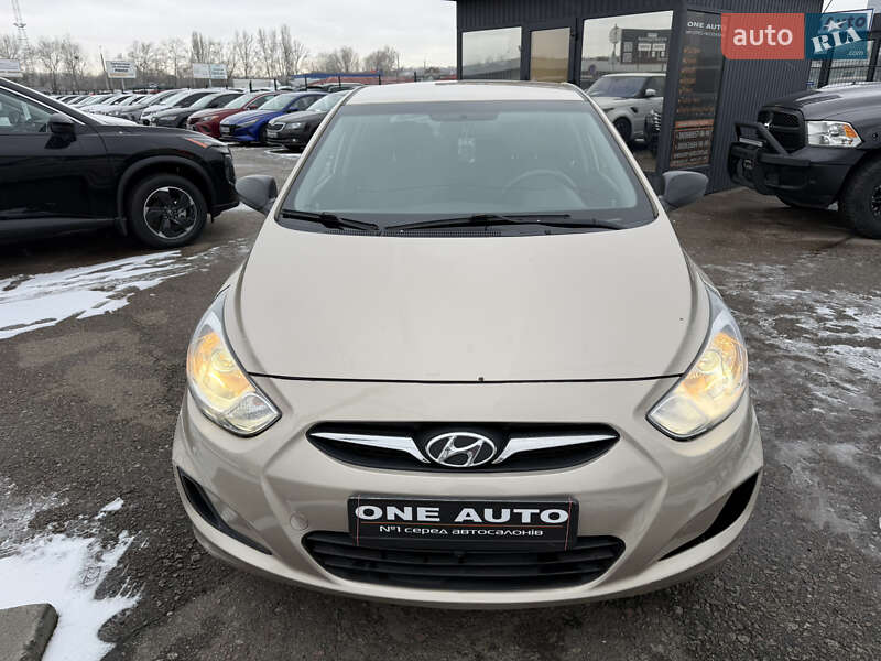 Седан Hyundai Accent 2013 в Киеве фото 2 Седан Hyundai Accent 2013 в Киеве